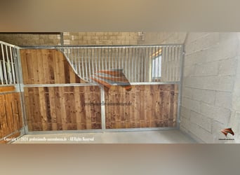 Pferdeboxen & Innenboxen kaufen - Boxentrennwände, Boxenfronten und Stallboxen für Pferde