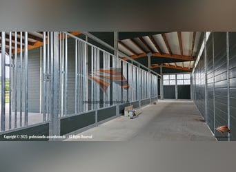 Pferdestall aus Kunststoff - Pferdebox und Außenstall | Stallungen & Offenstall kaufen - Unterstand