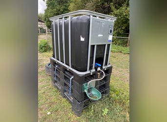 IBC Container 600l schwarz mit Tränker