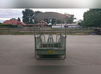Viereckraufe von Patura, mit Sicherheits-Palisadenfressgittern, 8 Fressplätze