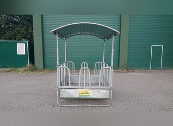 Viereckraufe von Patura, mit Sicherheits-Palisadenfressgittern, 8 Fressplätze