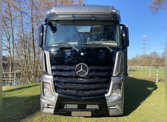 DB Actros 1842  , Zulassung  Wohnmobil  mit Pferdestellplätzen, Aufbau 2023 neu aufgebaut