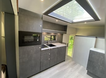 DB Actros 1842  , Zulassung  Wohnmobil  mit Pferdestellplätzen, Aufbau 2023 neu aufgebaut