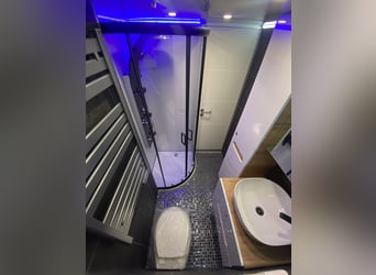 DB Actros 1842  , Zulassung  Wohnmobil  mit Pferdestellplätzen, Aufbau 2023 neu aufgebaut