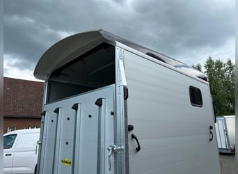 Humbaur Pferdeanhänger Areion Pro 2700 2,7t Sattelkammer 100km/h Black Hecktür schwenkbar