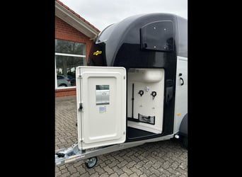 Humbaur Pferdeanhänger Pegasus 2400 2,4t Sattelkammer 100km/h Black Hecktür schwenkbar