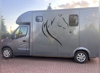 Wygodny Renault Master