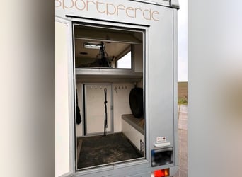 Używany transportowiec dla koni Renault Master