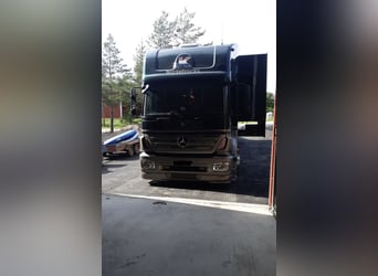 Mercedes Axor 6 Pferde + Wohnung mit Pop out 