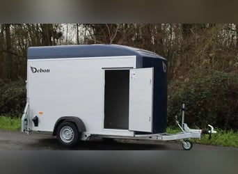 Przyczepa typu furgon Debon Roadster 400 – 1300 kg, przestronna, wytrzymała i wszechstronna