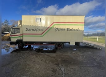 Top gepflegter Pferdetransporter variabel bis 5 Pferde