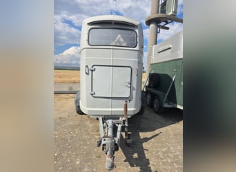 Przyczepa dla dwóch koni Westfalia, rok 1994, podłoga drewniana