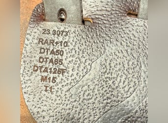 Siodło skokowe marki Antares w rozmiarze 17,5. Model Evolution-D