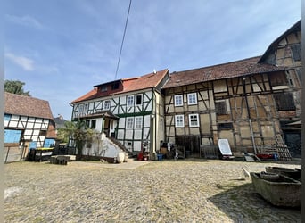 Historischer Dreiseitenhof in Nordhessen: Traditionelles Anwesen mit vielseitigem Nutzungspotenzial