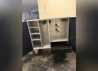 Alfako Maxi Prestige Szafa na konie do turniejów, w komplecie 2 pokrowce i wysokiej jakości szafa