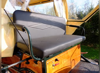 Nuovo carro trainato da trattore con ruote agricole