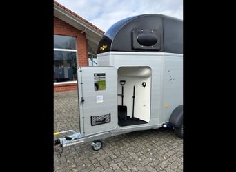 Humbaur Pferdeanhänger Single Alu Black 1600 1,6t Sattelkammer 100km/h