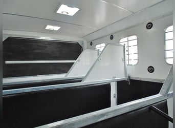 Exclusieve Equi-Trek Multi Treka 2/3 paardentrailer