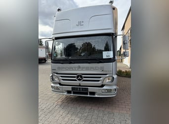 MB Atego 818 | Spazio abitativo pop-out | Prima mano | Solo 57.000 km | Riscaldamento autonomo | Cli