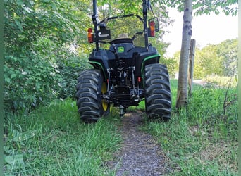 John Deere 3038E | Ausstellungsmaschine | 1x zum Aktionspreis | Kleintraktor Kompakttraktor