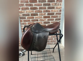 Used Butet Saddle 17"