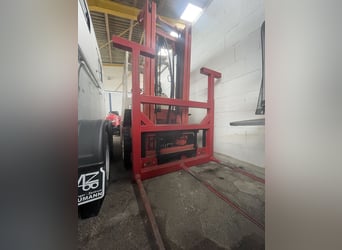Carrello elevatore a gas Nissan, capacità 2,5 tonnellate