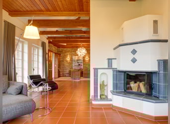 Exklusives Anwesen mit ca. 460m² WFL, Stallungen Reitplatz, Nebengebäuden, ca. 25.000m² Land