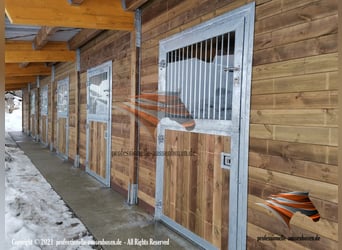 AMERICAN BARN - TOP Stallbau, Pferdestall bauen, Außenboxen und Pferdeboxen, Offenstall, Weidehütte