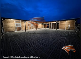 Aussenbox, Pferdestall bauen, Pferdebox, Offenstall bauen, Unterstand, Stallungen, Stall bauen,