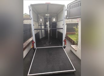 Van Ifor Williams HB506
