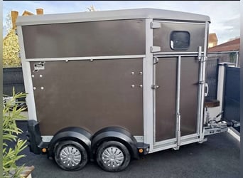 Van Ifor Williams HB506