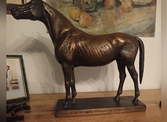 Tempelhüter Bronzeskulptur