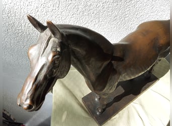 Tempelhüter Bronzeskulptur
