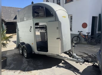 2-Pferdeanhänger Humbaur Xanthos Aero 2400