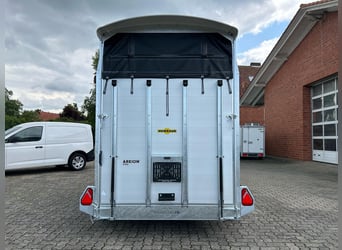 Humbaur Pferdeanhänger Areion Pro 2700 2,7t Sattelkammer 100km/h Black Hecktür schwenkbar