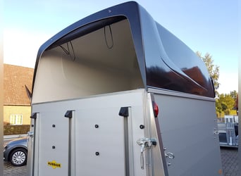 Humbaur Pferdeanhänger Equitos Alu Plus Black 2400 2,4t Sattelkammer 100km/h