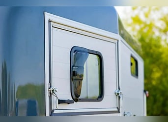 Paardentrailer Liberté Touring Country XL met voorloop en bekleding