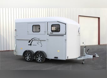 VAN DUOMAX CHEVAL LIBERTE