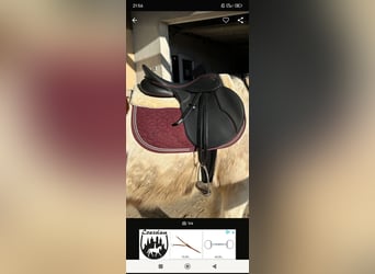 Kieffer zadel, bijna nieuw, 17 inch