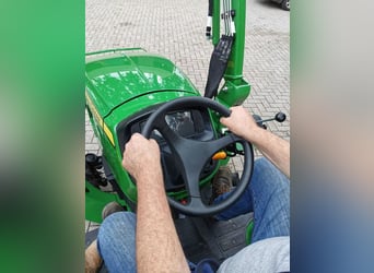 John Deere 3038E | Kompakttraktor | 38PS | Hydrostat-Getriebe
