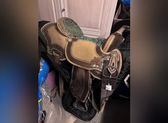 Nieuw western zadel te koop