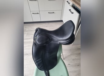 Hulsebos zadel 18inch medium wide impuls