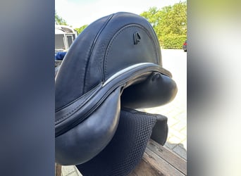 Prestige Brillante AS-X Monoflap Dressuur Zadel 17/32 - Prestige Dressage Saddle only 1 year old!