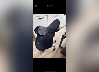 Wintec zadel 17,5 inch verstelbaar 