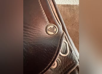 Jumping saddle Prestige Meredith 18''
