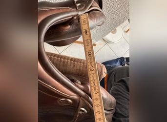 Jumping saddle Prestige Meredith 18''