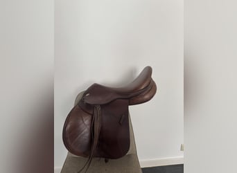 Kentaur 17,5” MW bruin – veelzijdigheidszadel – maat Medium Wide