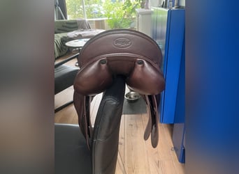 Mooi bruin veelzijdigheidszadel, goeie kwaliteit!