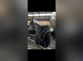 Veelzijdigheids zadel