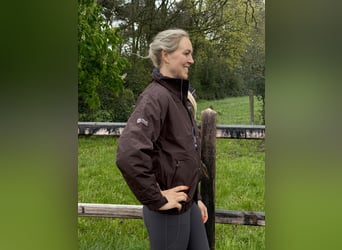 2 BROWN TRUST Jackets (XS)